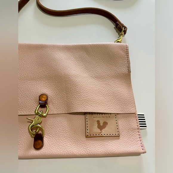 🆕 Foldover Clutch & Crossbody - NWOT - Picture 3 of 13